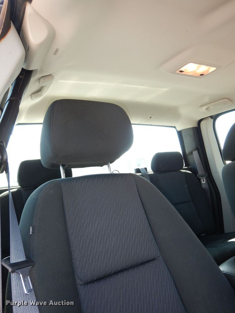 image for item DJ2978 2012 Chevrolet Silverado 1500  Ext. Cab pickup truck