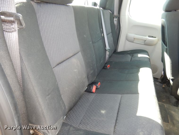 image for item DJ2978 2012 Chevrolet Silverado 1500  Ext. Cab pickup truck