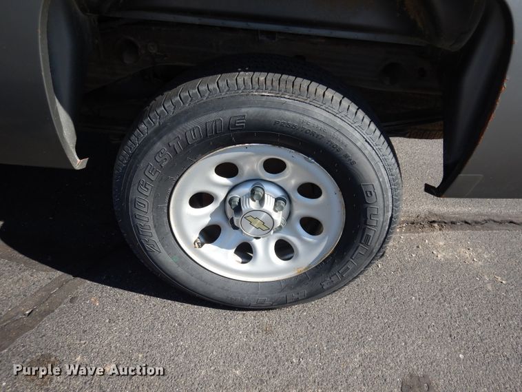 image for item DJ2978 2012 Chevrolet Silverado 1500  Ext. Cab pickup truck