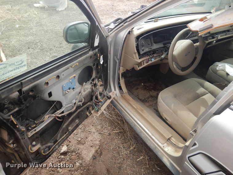 image for item DJ4989 2006 Ford Crown Victoria Police Interceptor