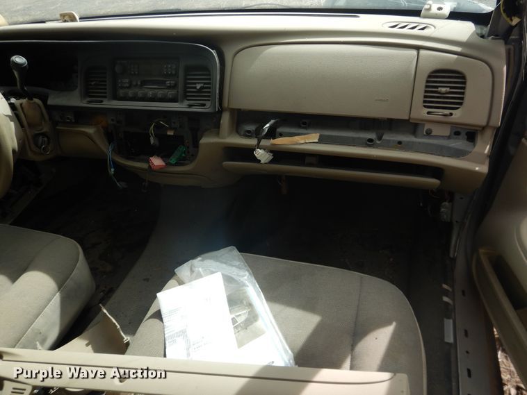 image for item DJ4989 2006 Ford Crown Victoria Police Interceptor