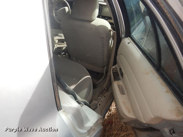 image for item DJ4989 2006 Ford Crown Victoria Police Interceptor