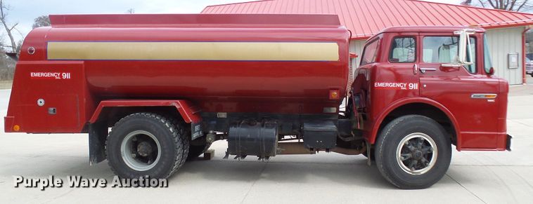 image for item DL0901 1985 Ford 8000  fire truck