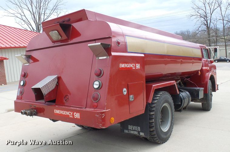 image for item DL0901 1985 Ford 8000  fire truck