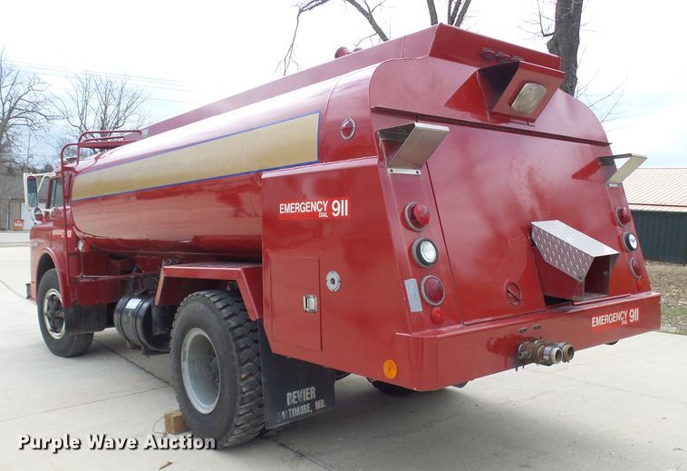 image for item DL0901 1985 Ford 8000  fire truck