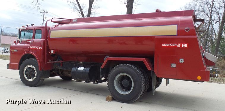 image for item DL0901 1985 Ford 8000  fire truck