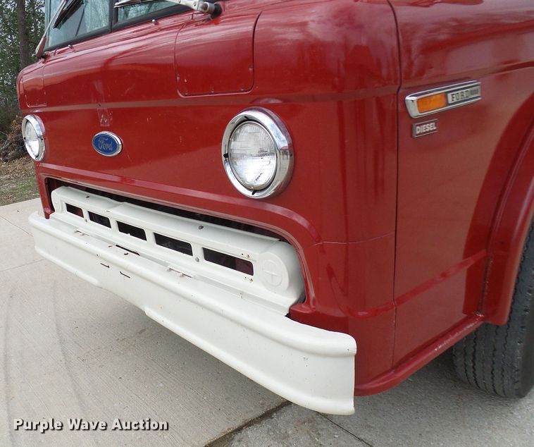 image for item DL0901 1985 Ford 8000  fire truck