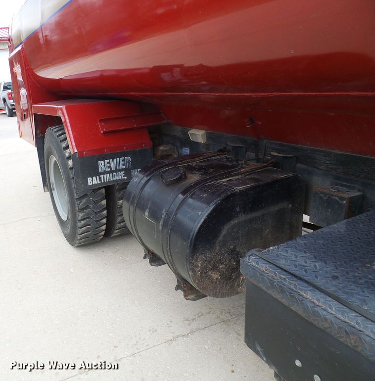 image for item DL0901 1985 Ford 8000  fire truck