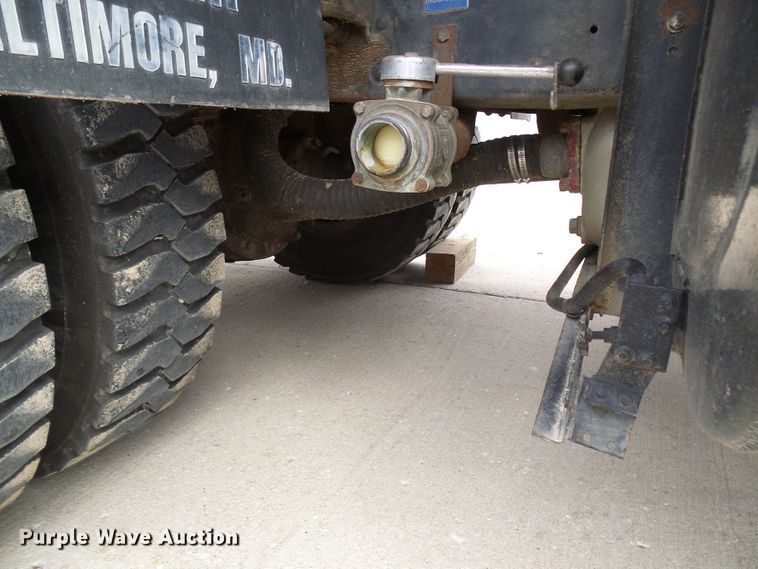 image for item DL0901 1985 Ford 8000  fire truck