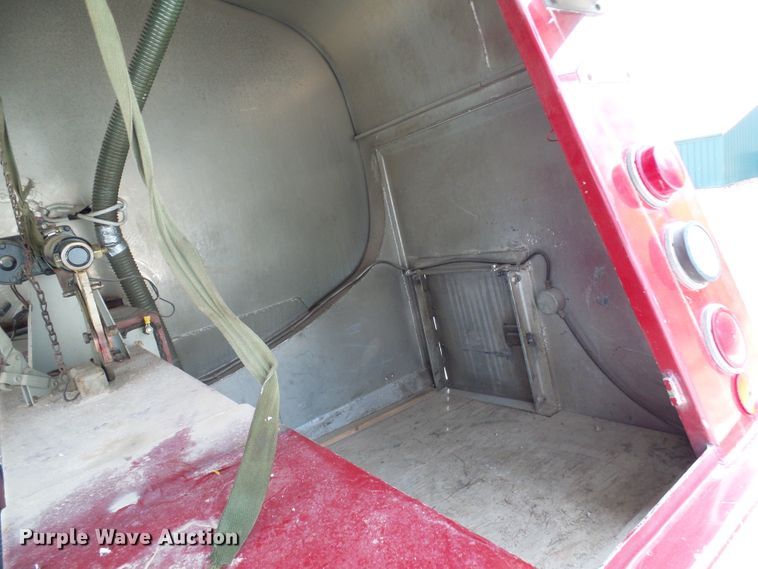 image for item DL0901 1985 Ford 8000  fire truck