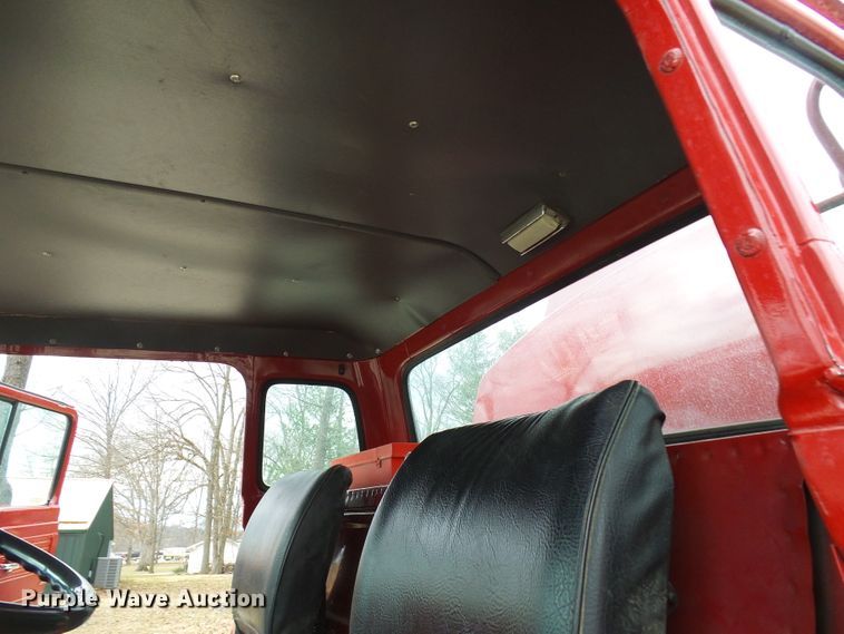 image for item DL0901 1985 Ford 8000  fire truck