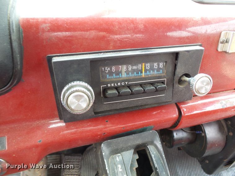 image for item DL0901 1985 Ford 8000  fire truck