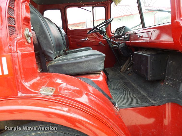 image for item DL0901 1985 Ford 8000  fire truck