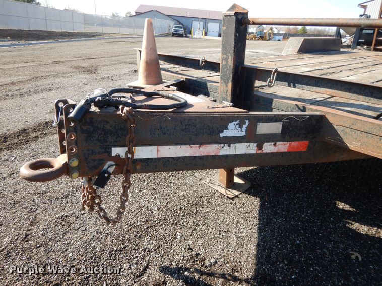 image for item DL2692 2001 Starlite equipment trailer
