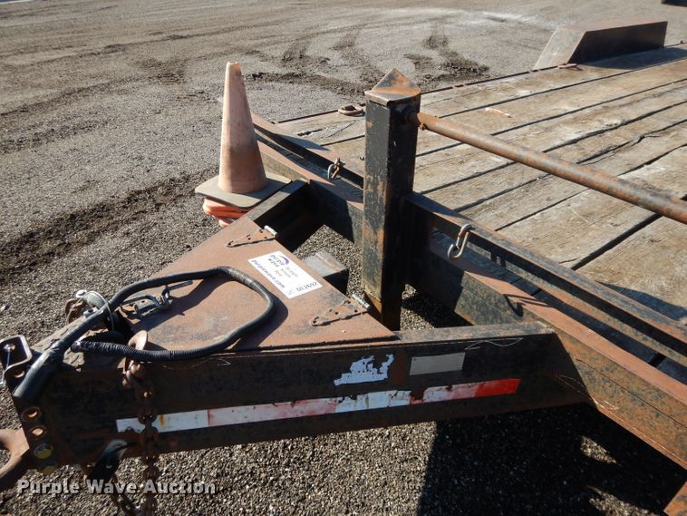 image for item DL2692 2001 Starlite equipment trailer