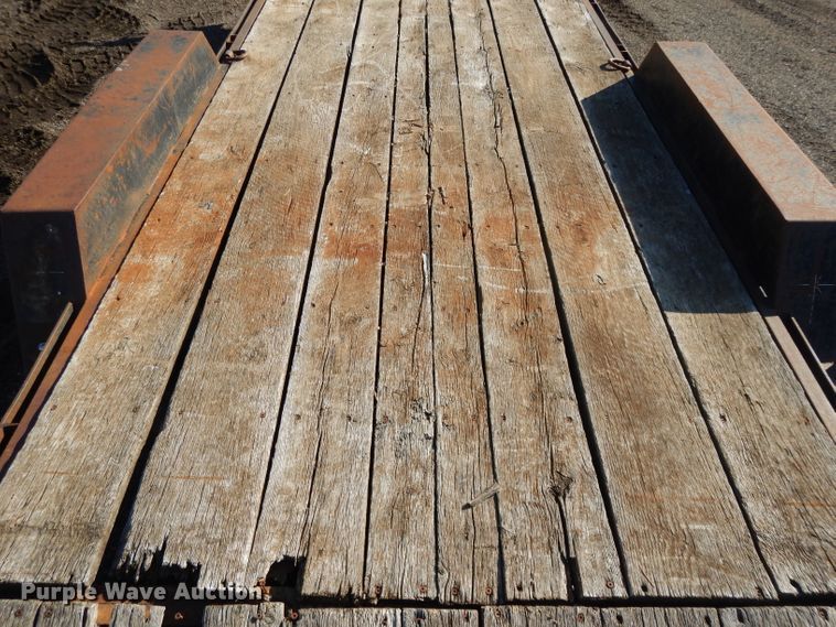 image for item DL2692 2001 Starlite equipment trailer