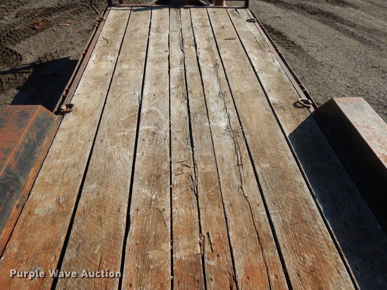 image for item DL2692 2001 Starlite equipment trailer