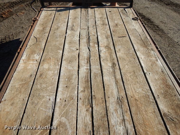 image for item DL2692 2001 Starlite equipment trailer