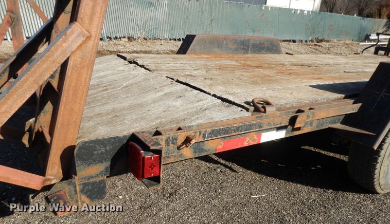 image for item DL2692 2001 Starlite equipment trailer