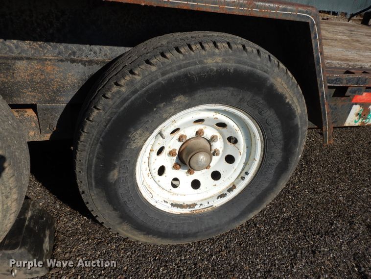 image for item DL2692 2001 Starlite equipment trailer