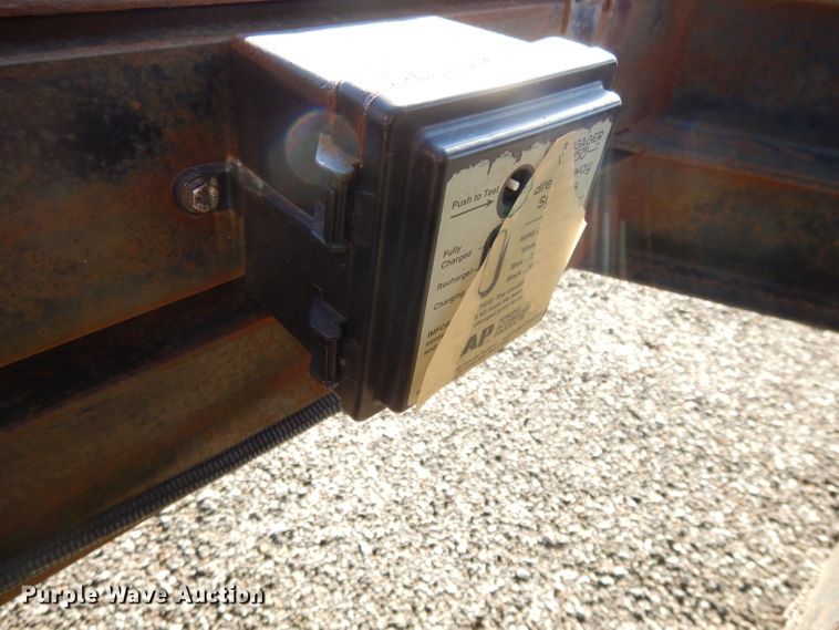 image for item DL2692 2001 Starlite equipment trailer