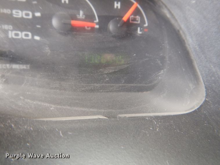 image for item DL4796 2004 Ford E450 Super Duty  school bus