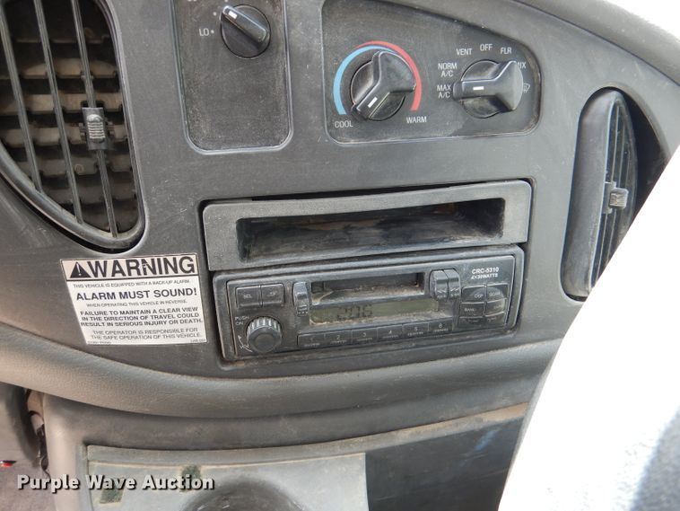 image for item DL4796 2004 Ford E450 Super Duty  school bus