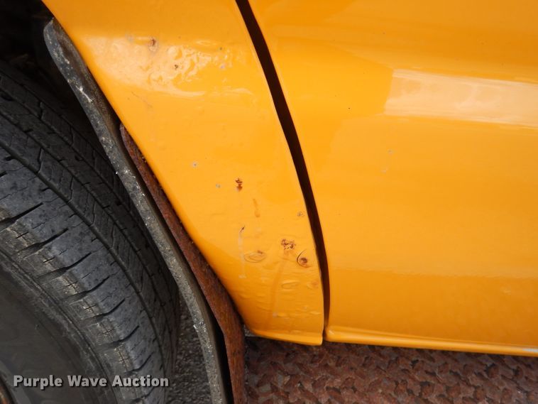 image for item DL4796 2004 Ford E450 Super Duty  school bus