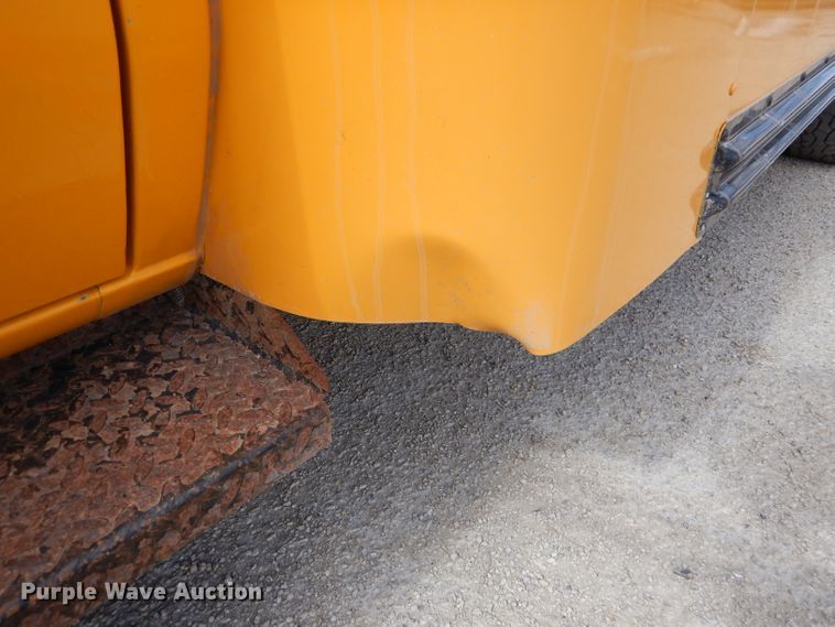 image for item DL4796 2004 Ford E450 Super Duty  school bus