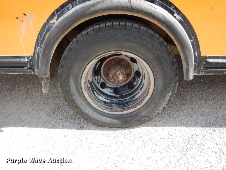 image for item DL4796 2004 Ford E450 Super Duty  school bus