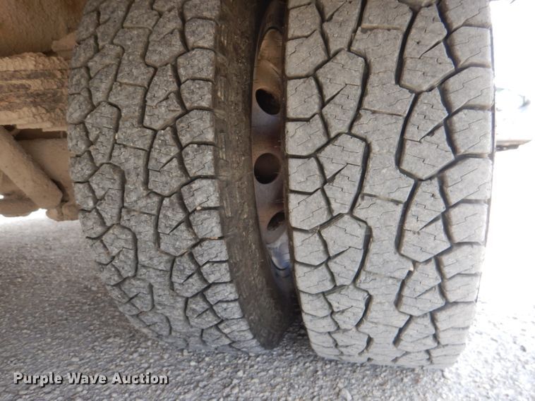 image for item DL4796 2004 Ford E450 Super Duty  school bus