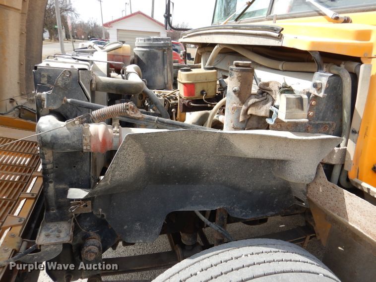 image for item DL4797 2000 Chevrolet Blue Bird  school bus