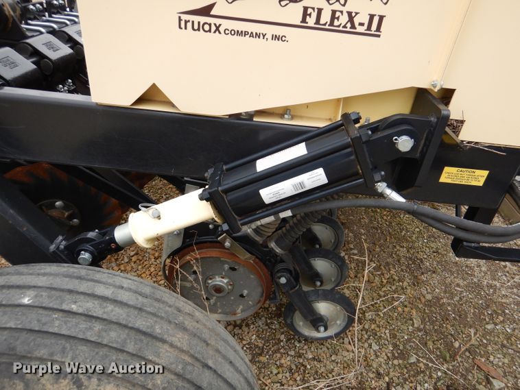 image for item DL4843 Traux FLXII-816  grain drill