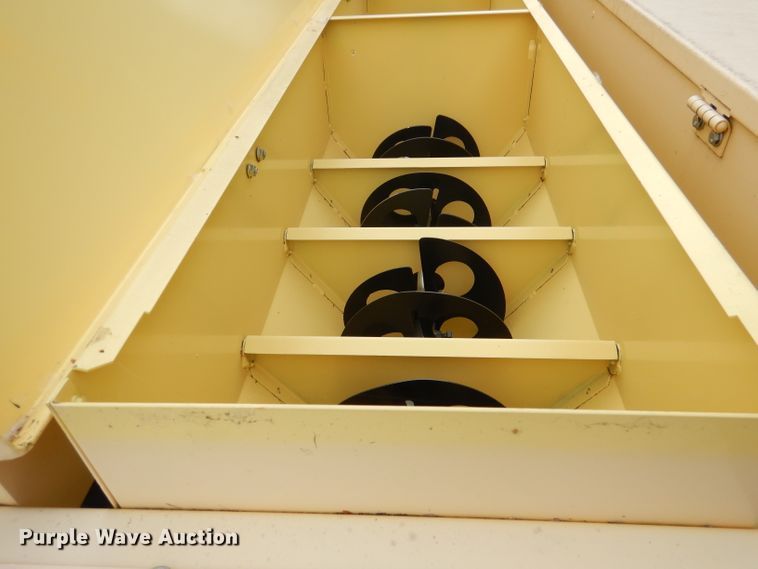 image for item DL4843 Traux FLXII-816  grain drill