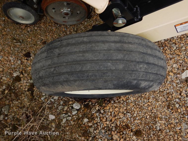 image for item DL4843 Traux FLXII-816  grain drill