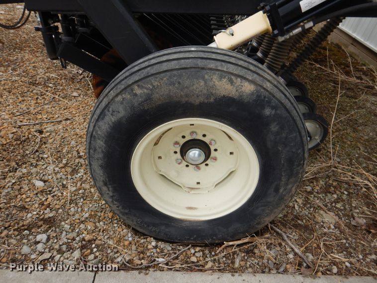 image for item DL4843 Traux FLXII-816  grain drill