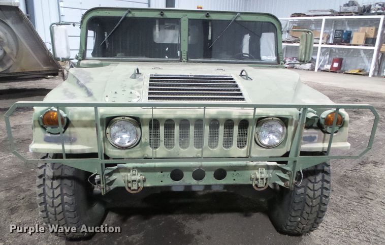 image for item EK9763 1989 Am General M998 Humvee  SUV