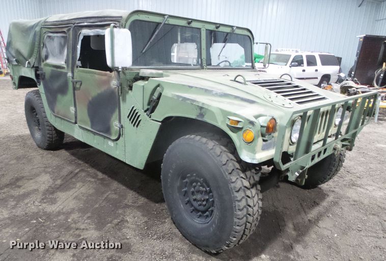 image for item EK9763 1989 Am General M998 Humvee  SUV