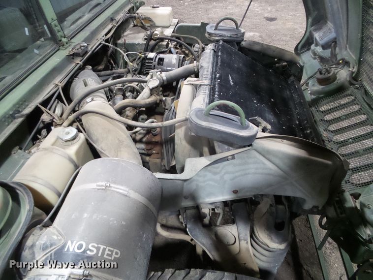 image for item EK9763 1989 Am General M998 Humvee  SUV