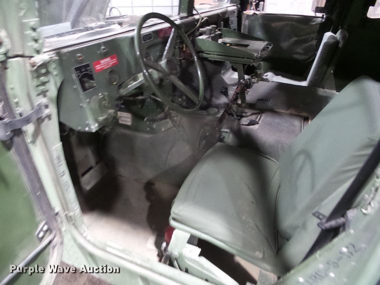 image for item EK9763 1989 Am General M998 Humvee  SUV