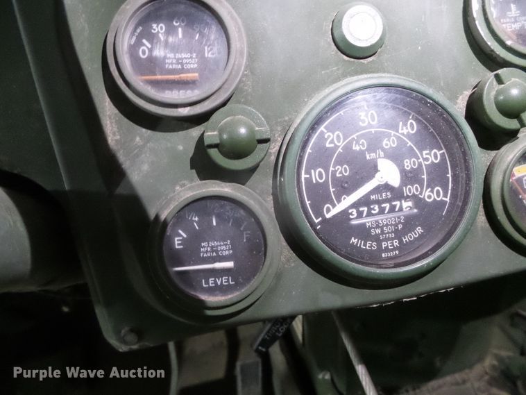 image for item EK9763 1989 Am General M998 Humvee  SUV