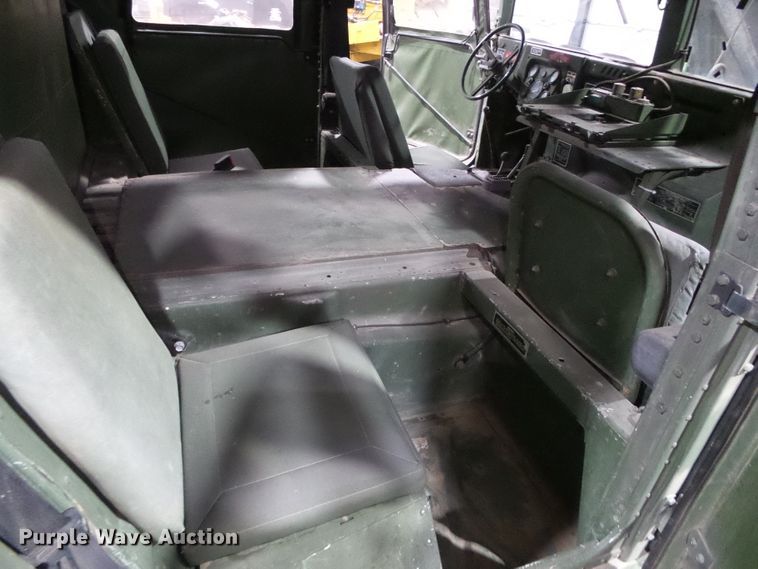 image for item EK9763 1989 Am General M998 Humvee  SUV