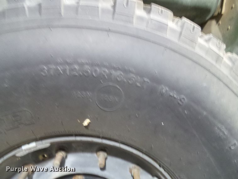 image for item EK9763 1989 Am General M998 Humvee  SUV