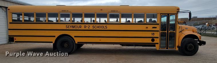 image for item FL9086 1999 International 3800  school bus