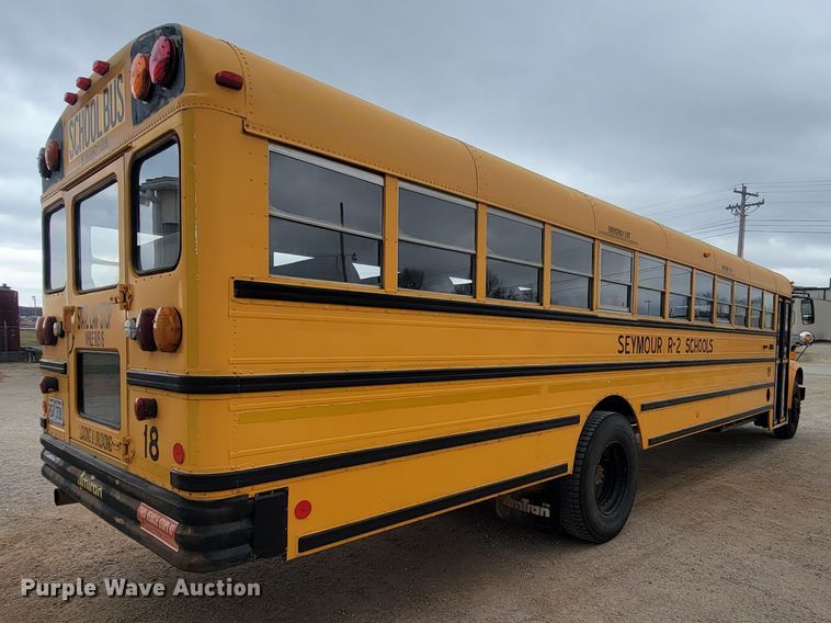 image for item FL9086 1999 International 3800  school bus