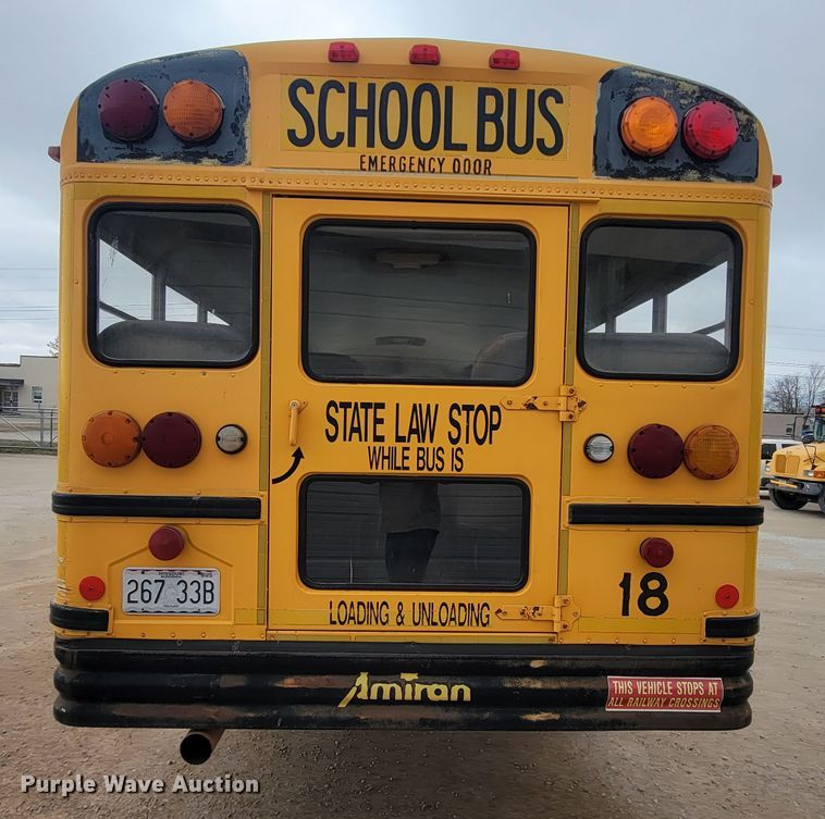 image for item FL9086 1999 International 3800  school bus