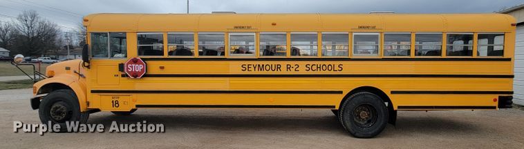 image for item FL9086 1999 International 3800  school bus