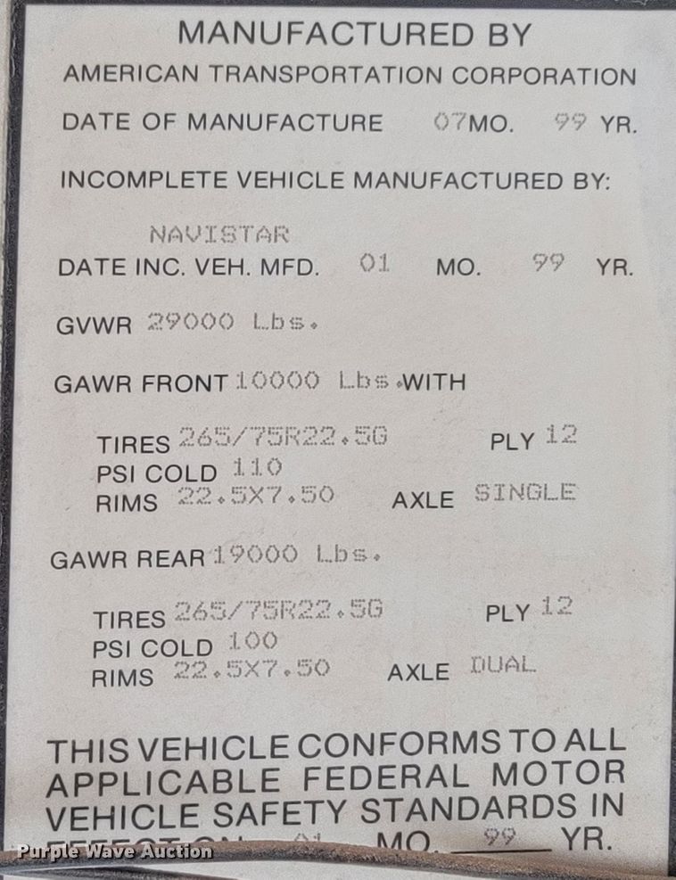 image for item FL9086 1999 International 3800  school bus