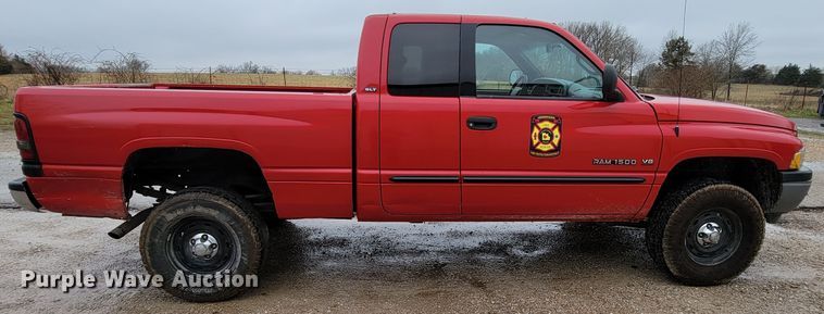 image for item FL9097 2001 Dodge Ram 1500  Quad Cab pickup truck