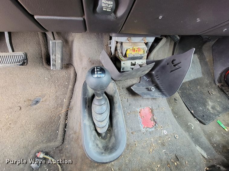 image for item FL9097 2001 Dodge Ram 1500  Quad Cab pickup truck